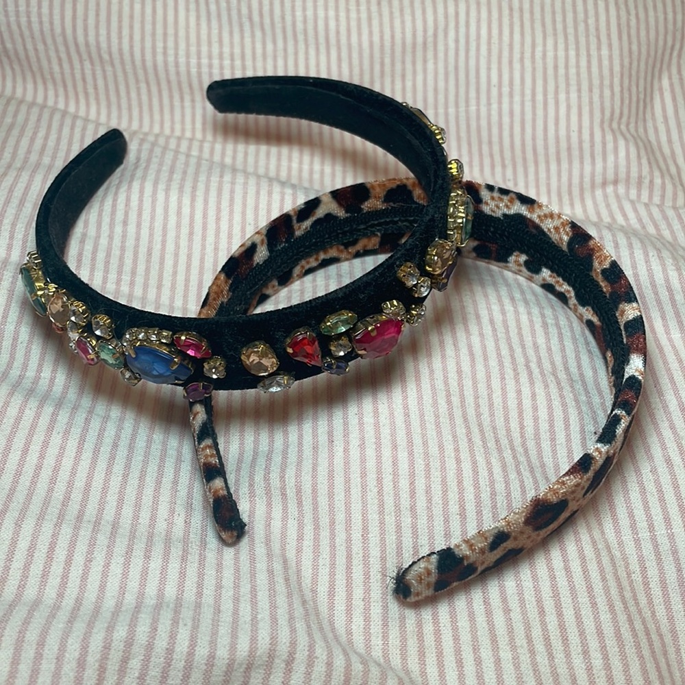 Lot of 2 Headbands